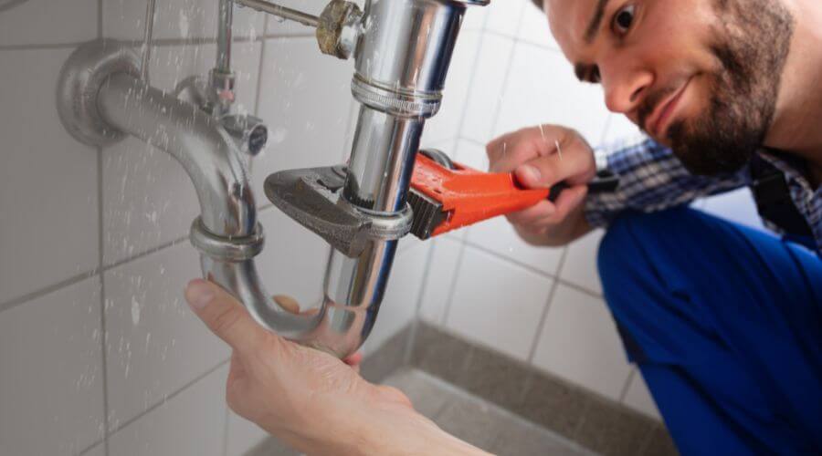 Expert burst pipe repair services in Manistee, MI